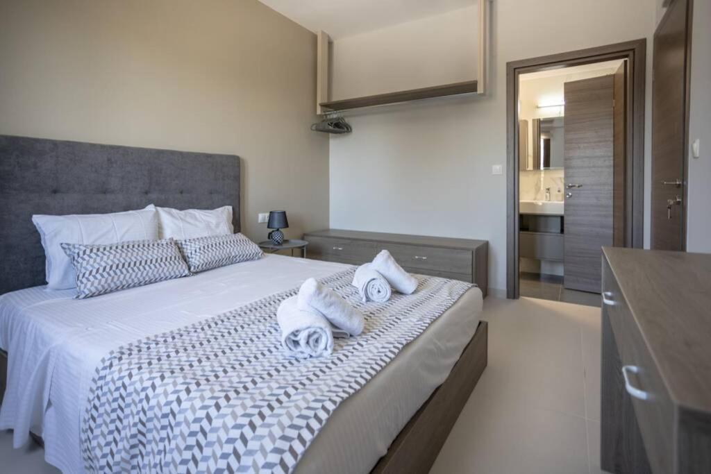 Verikokia Luxurious House With Garden Maroulás Exterior foto